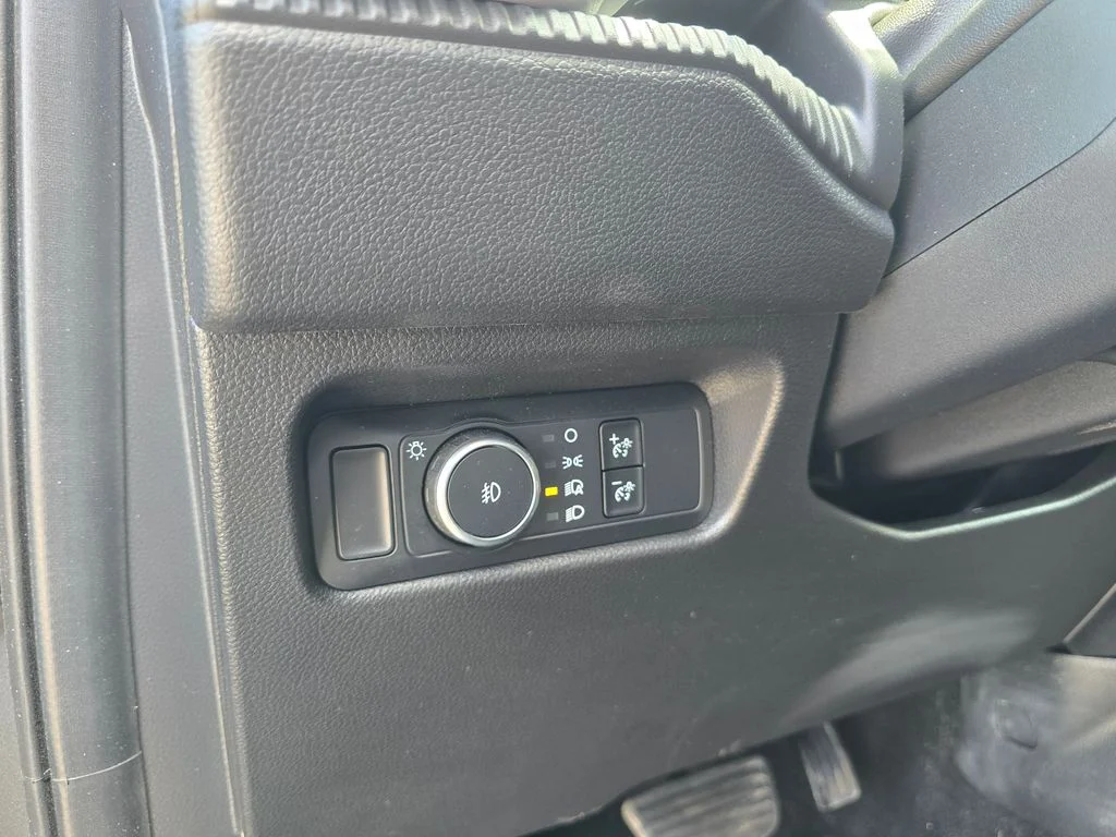 Used 2025 Gray Ford XL image 14