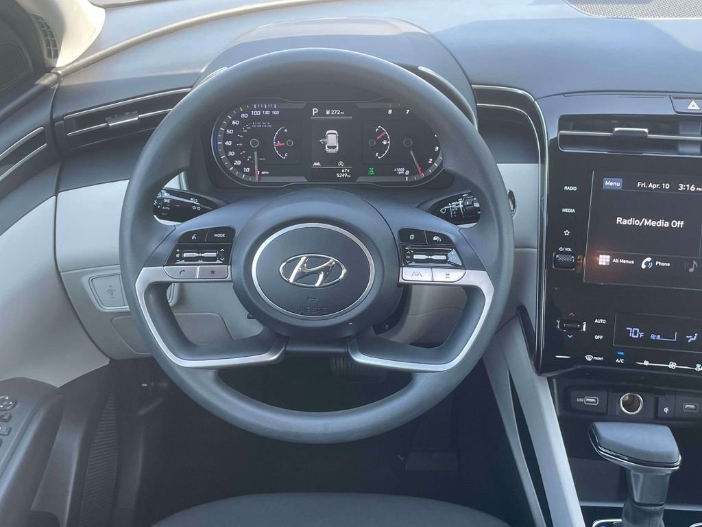 Used 2024 White Hyundai SEL image 14