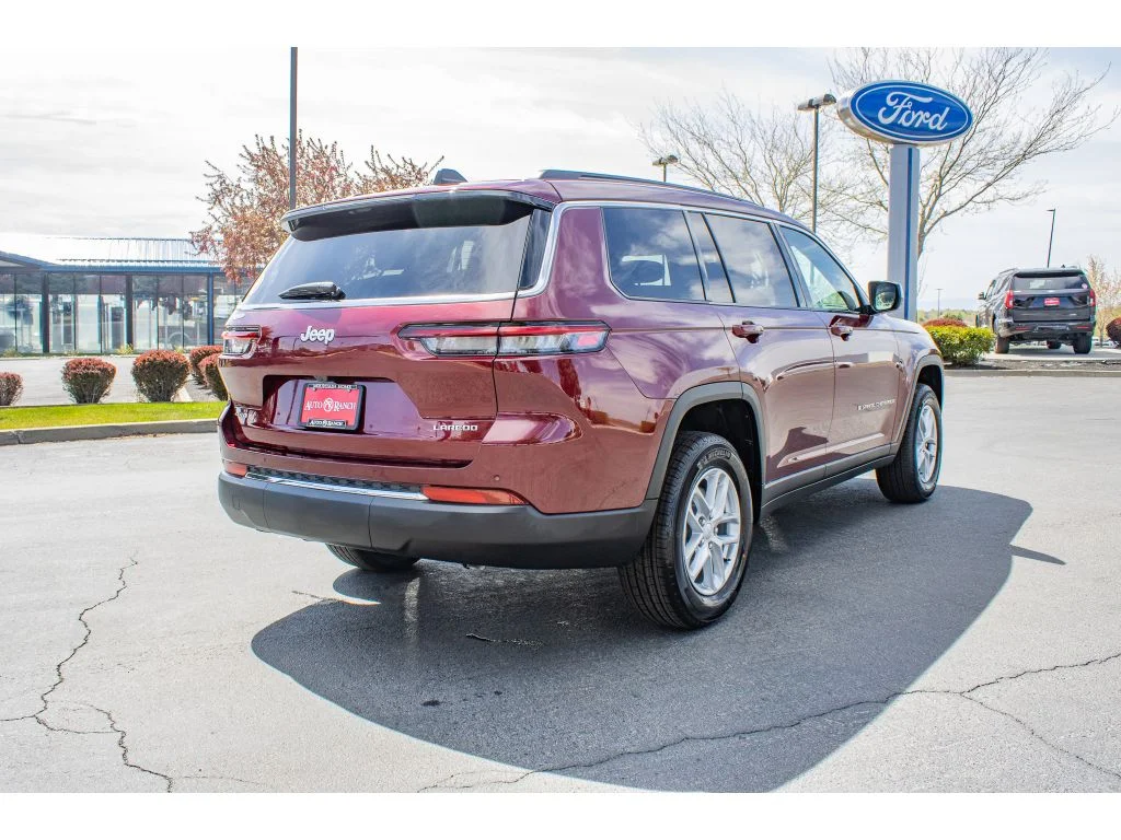 New 2026 Velvet Red Pearlcoat Jeep Laredo X image 7