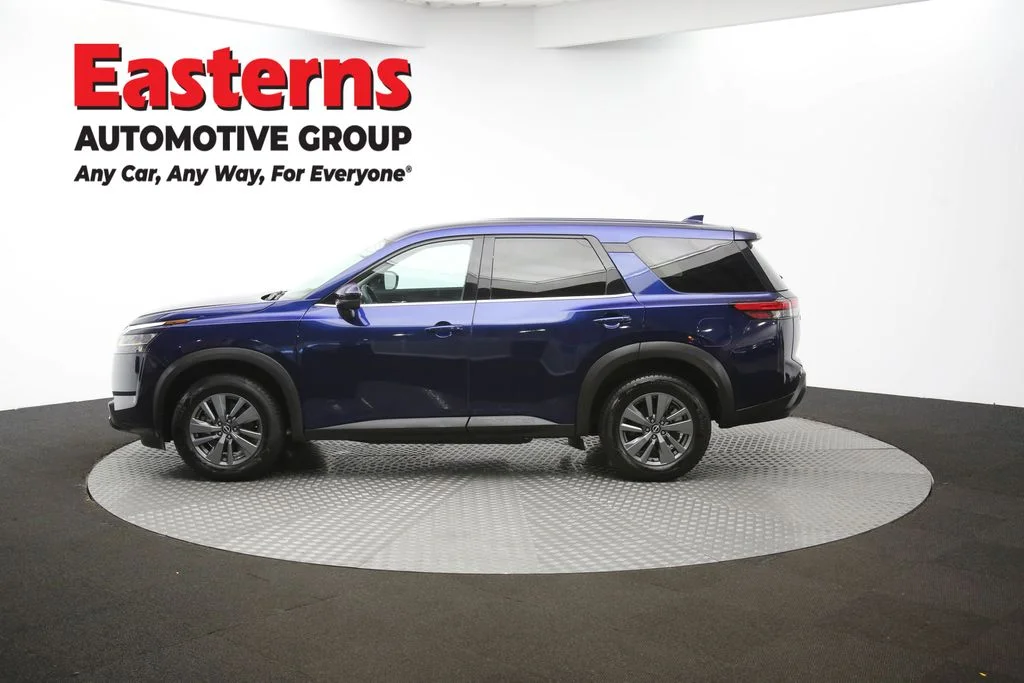 Used 2022 Blue Nissan S image 53