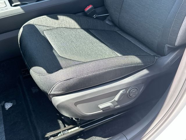 New 2027 Snow White Pearl Kia S image 20
