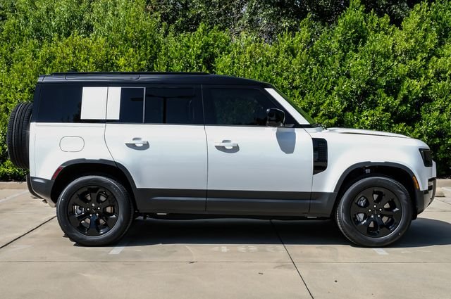 New 2026 Fuji White Land Rover S image 10
