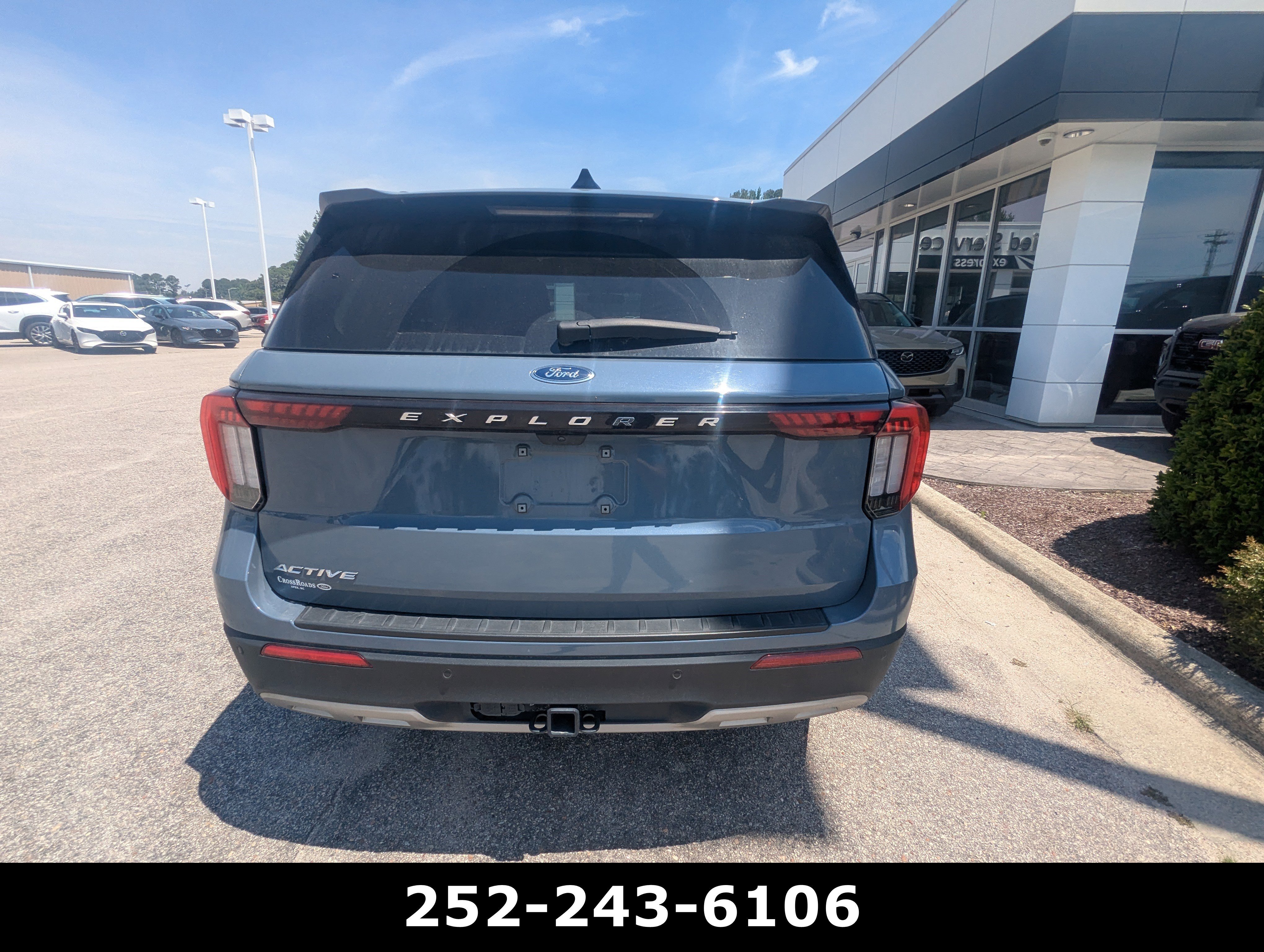 Used 2025 Vapor Blue Ford Active image 10
