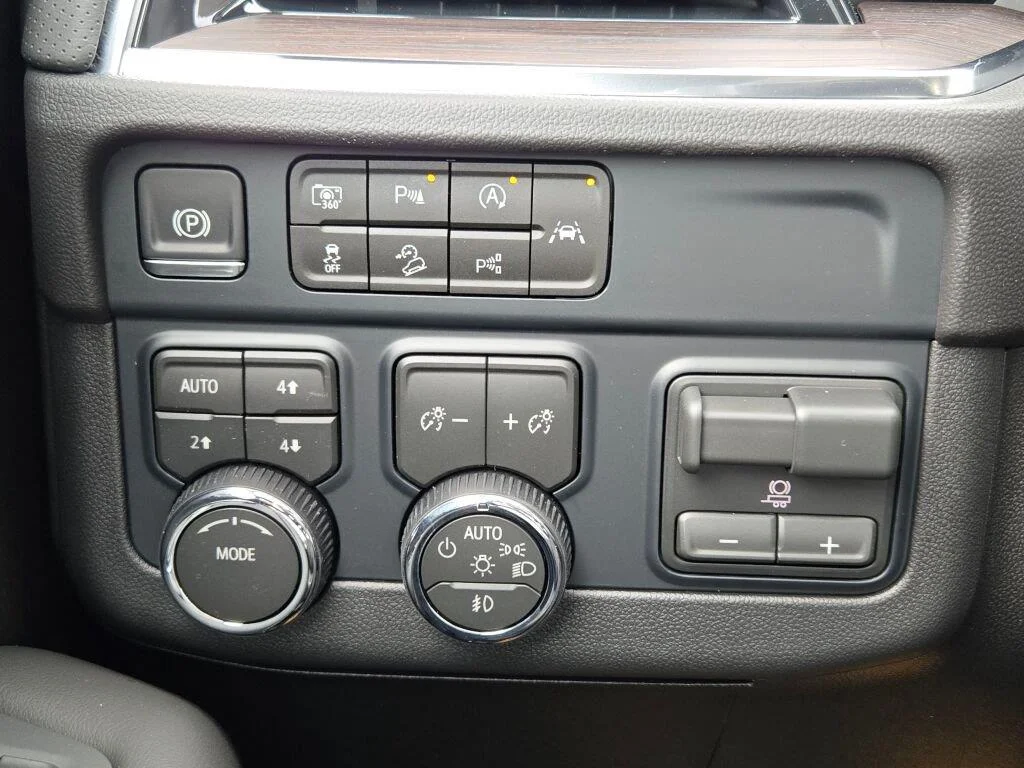 2026 Chevrolet Tahoe Premier - Photo 30
