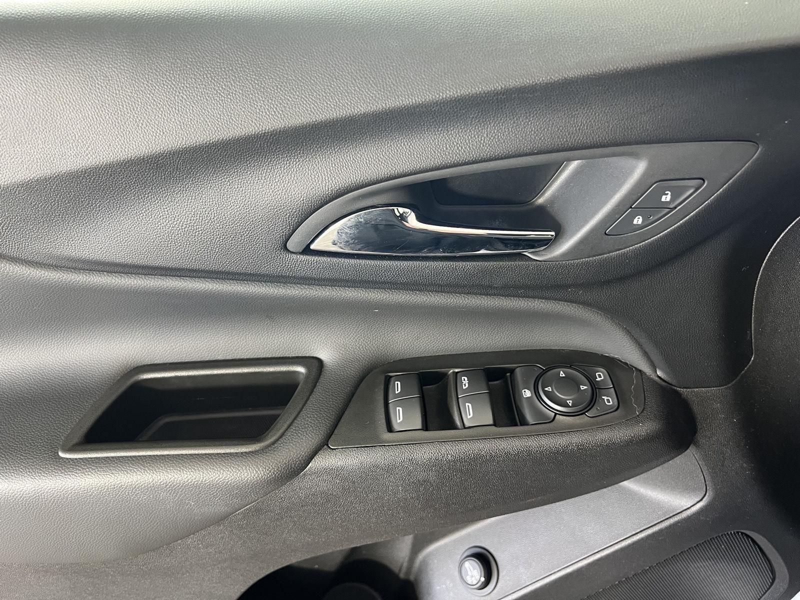 Used 2024 Summit White Chevrolet LT image 7