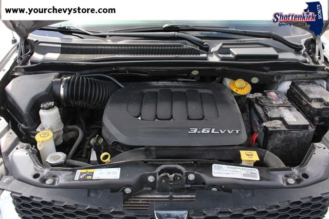 Used 2016 Silver Dodge SXT image 5