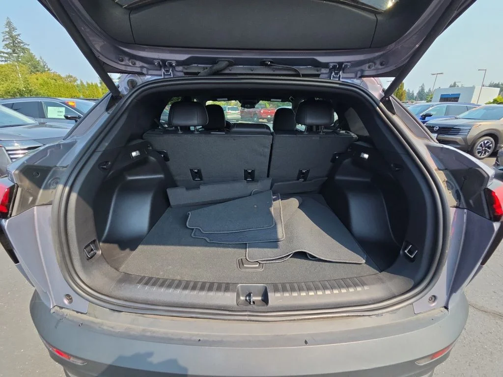 Used 2024 Gray Chevrolet LT image 26
