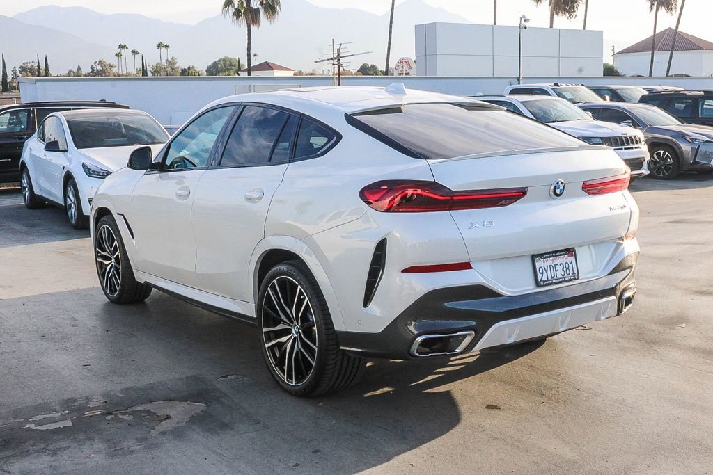 Used 2022 White Metallic BMW xDrive40i image 7