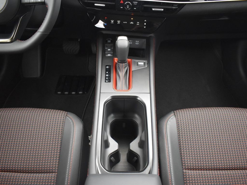 2025 Nissan Kicks SR AWD - Photo 12