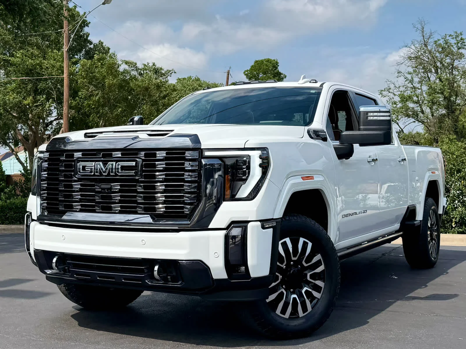 2024 GMC Sierra 4WD Crew Cab Long Box Denali Ultimate's photo