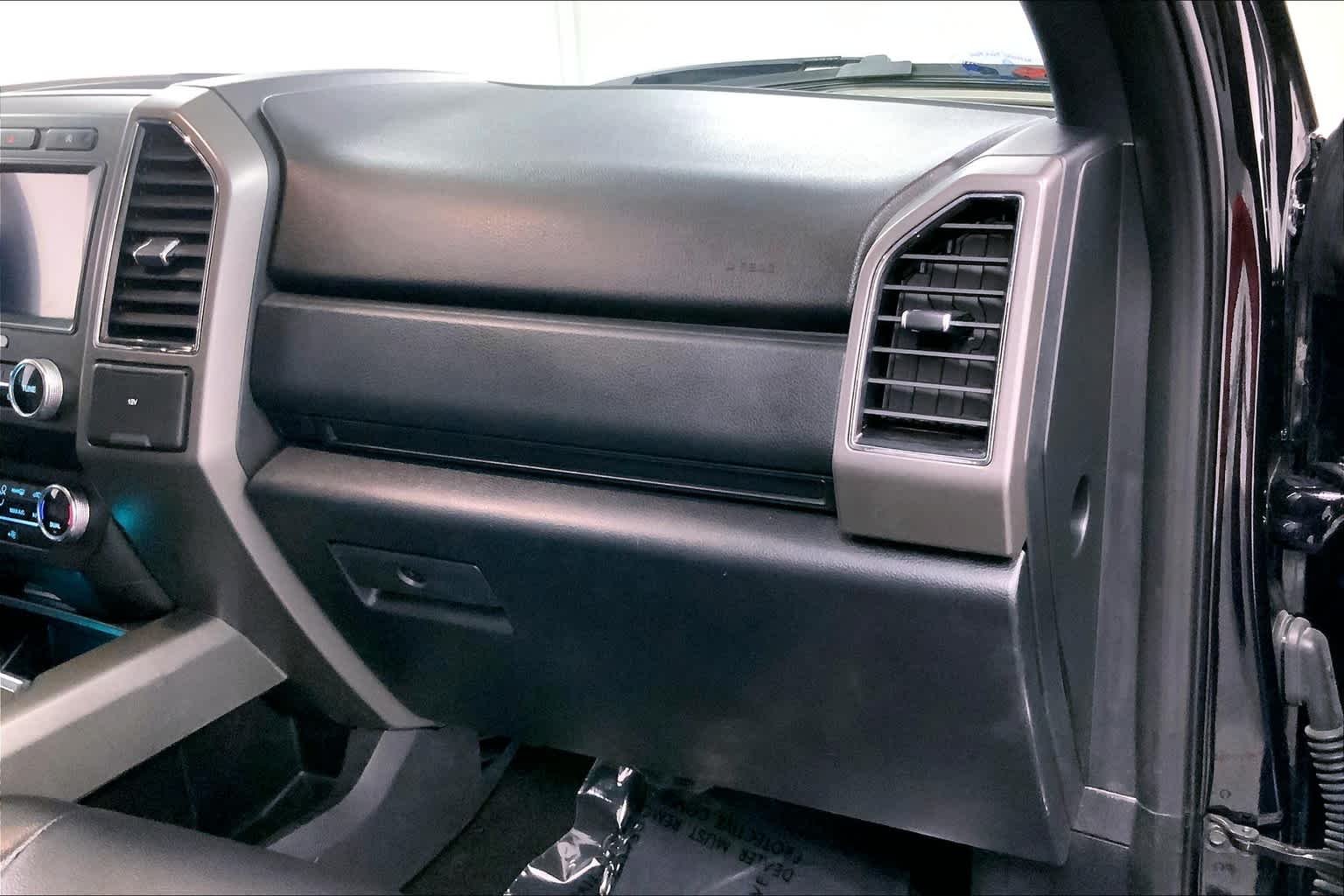 Used 2019 Agate Black Metallic Ford XLT image 16