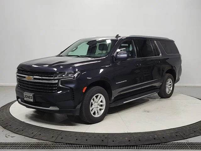 Used 2024 Gray Chevrolet LT image 3