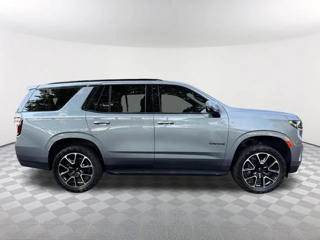 Used 2022 SATIN STEEL METALLIC Chevrolet RST image 4