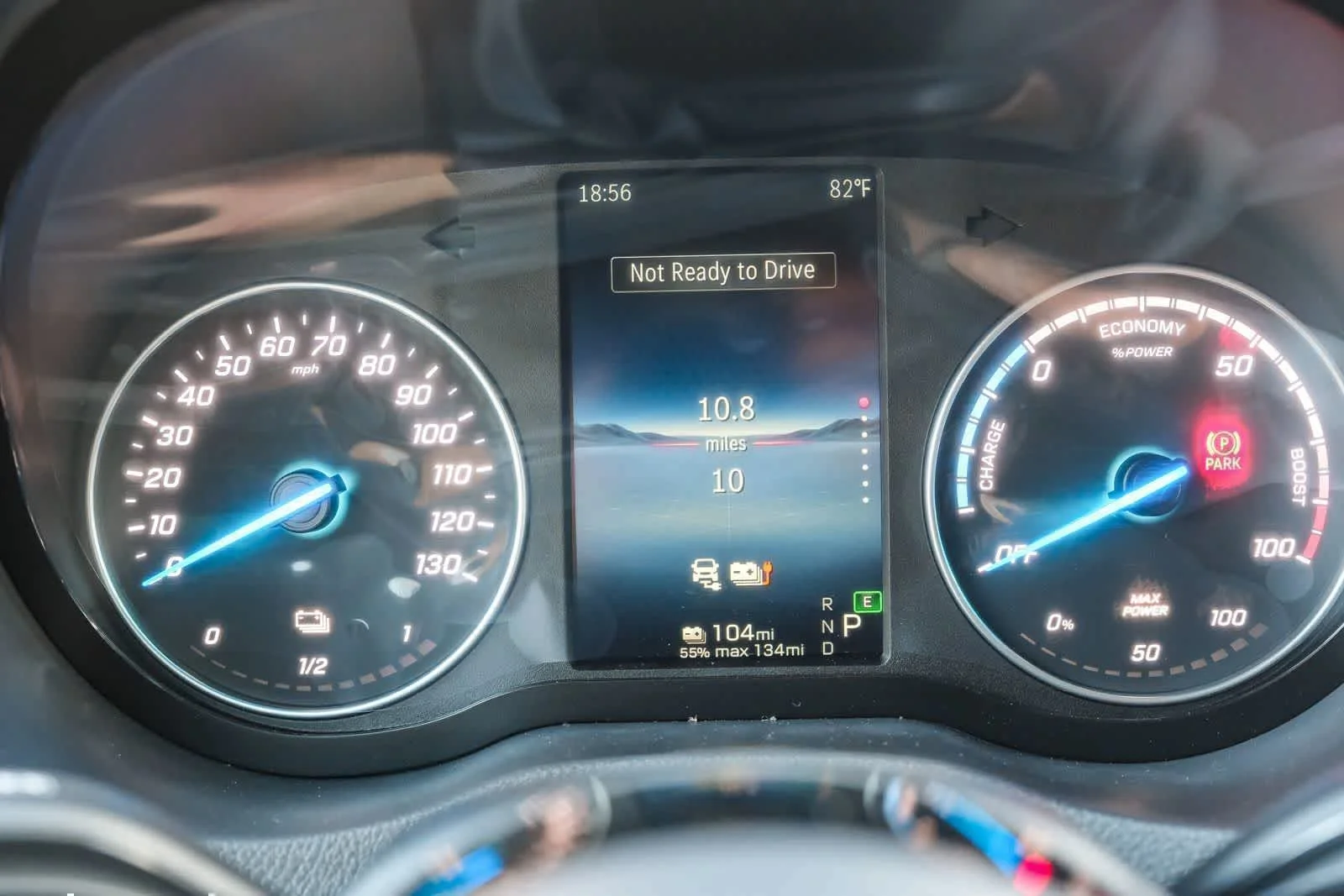 New 2025 Arctic+White Mercedes-Benz Cargo 170WB High Roof 113kw Battery RWD SO Motor image 26