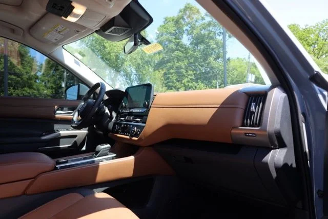 Used 2023 Gray Nissan Platinum image 41