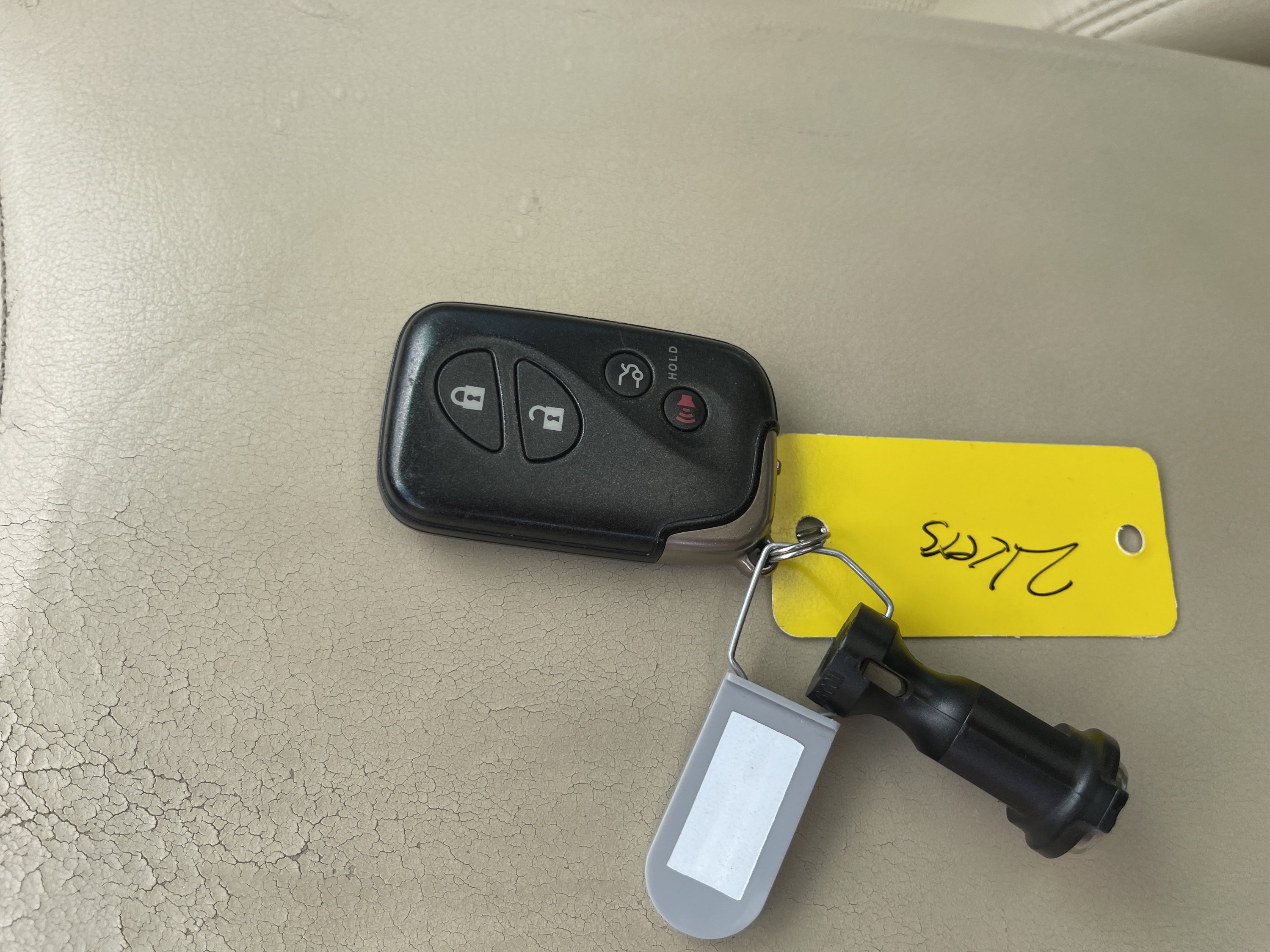 Used 2012 Starfire Pearl Lexus 4DR SDN RWD image 26