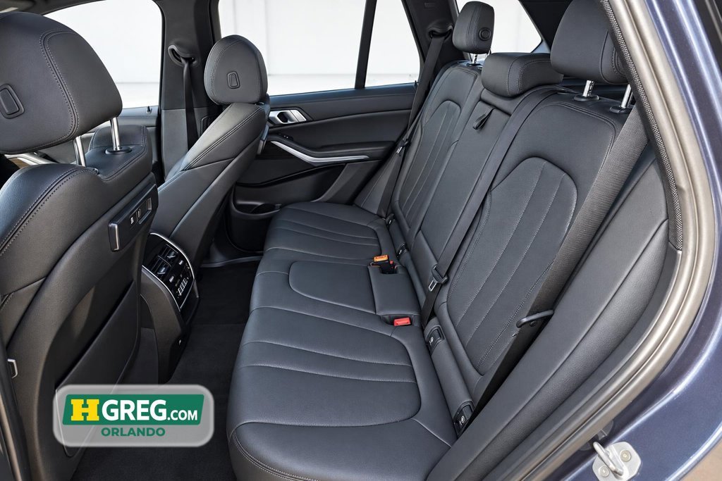 Used 2020 Arctic Gray Metallic BMW xDrive40i image 9