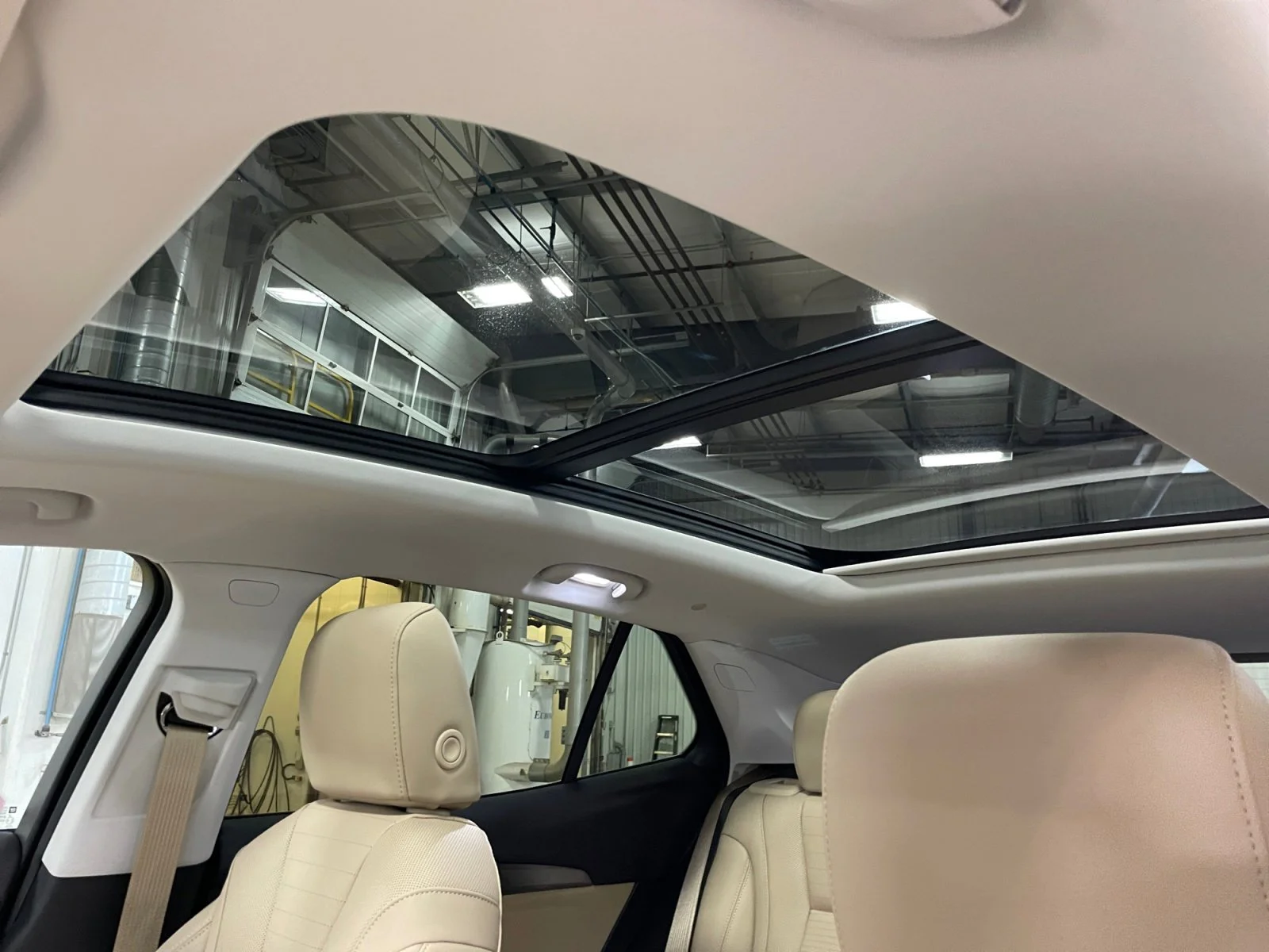 New 2026 Iridescent White Tricoat Buick Preferred AWD image 21