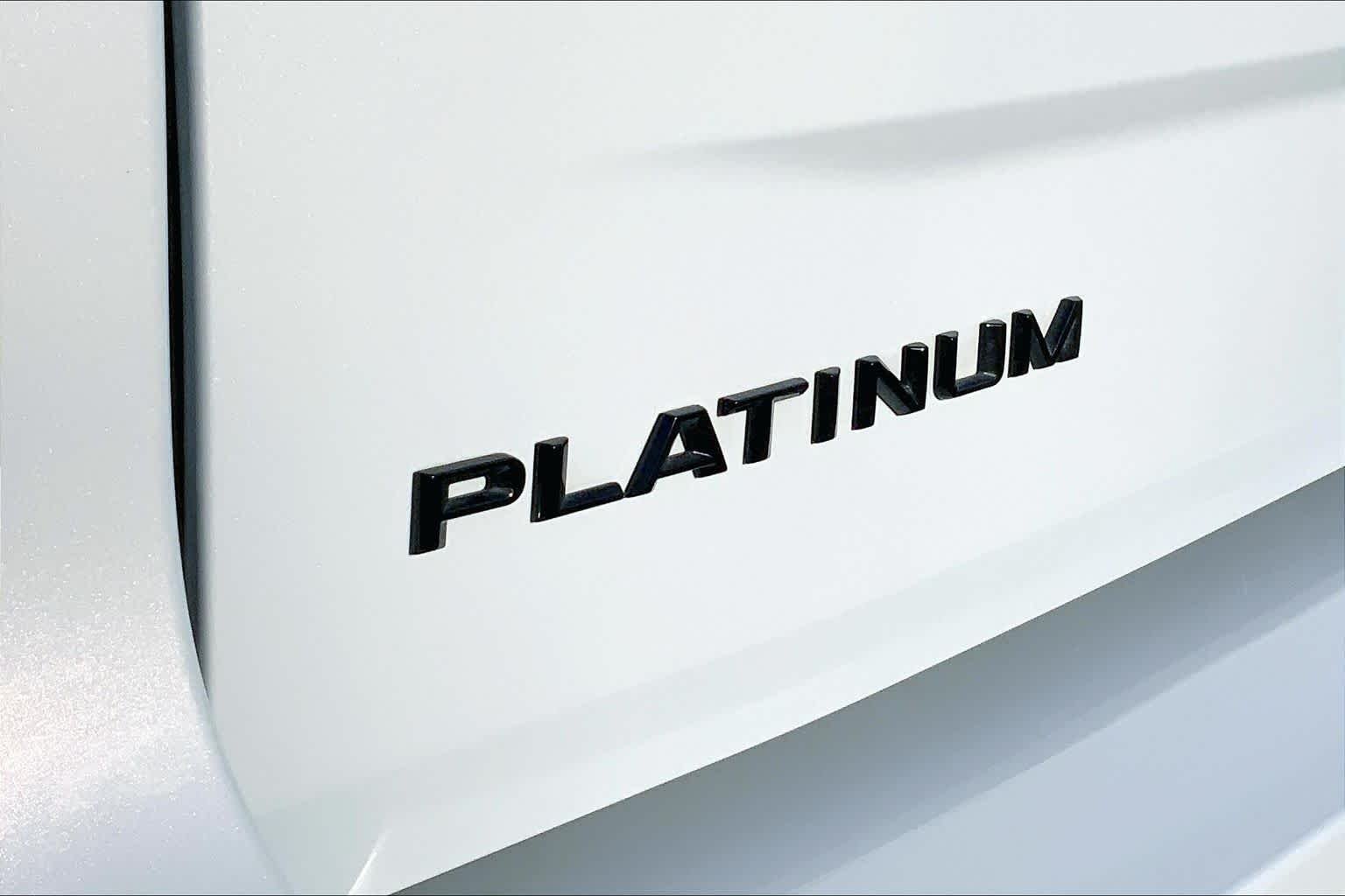 Used 2025 Space Silver Ford Platinum image 10