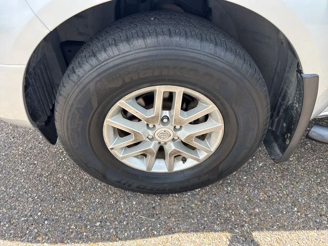 Used 2017 Silver Nissan SV image 11