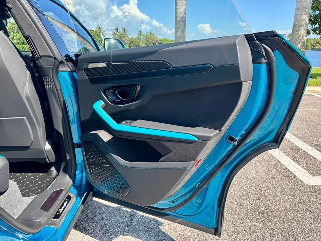 New 2026 Blue Lamborghini SE image 23