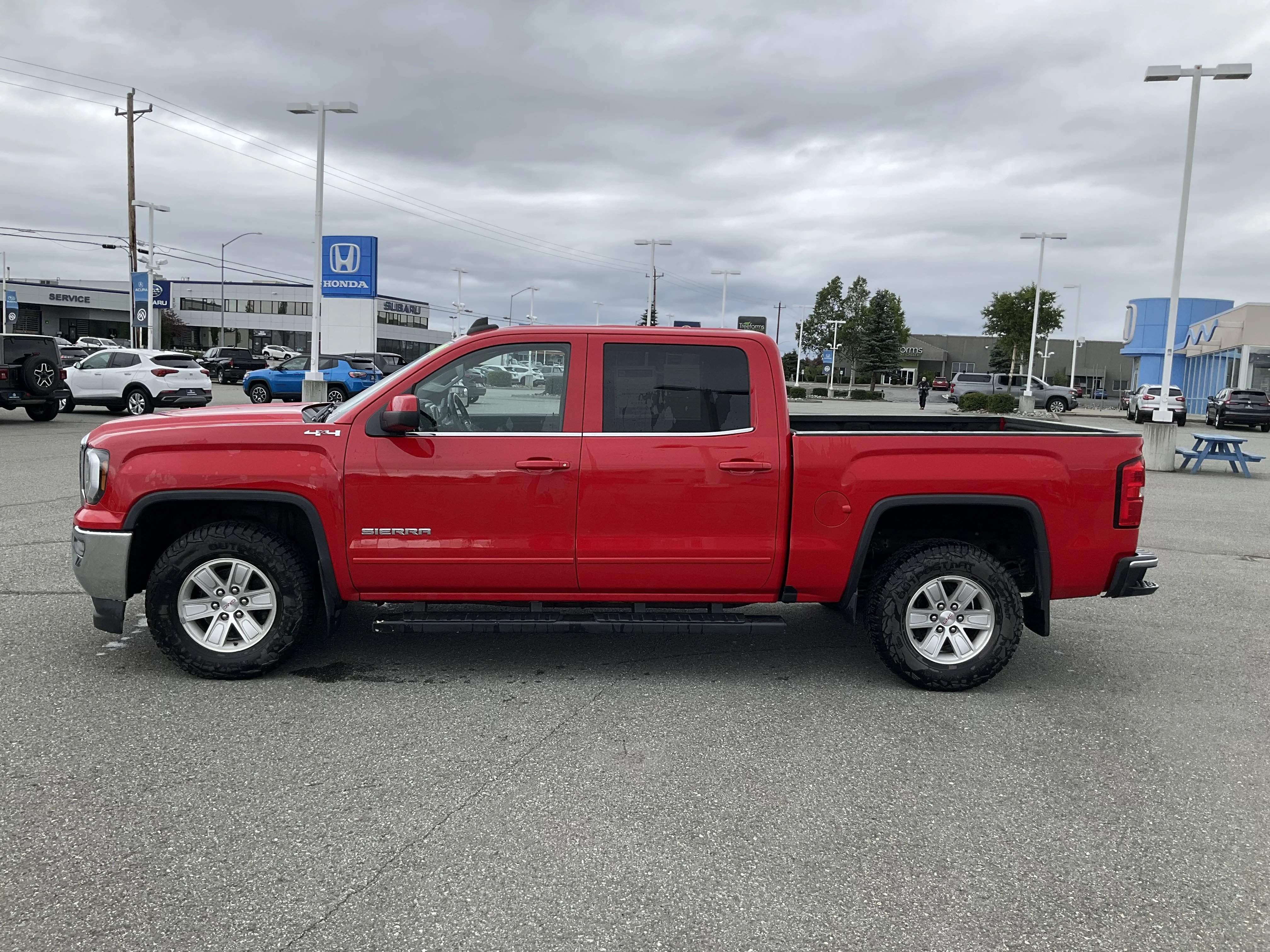 Used 2017 Red GMC SLE image 3