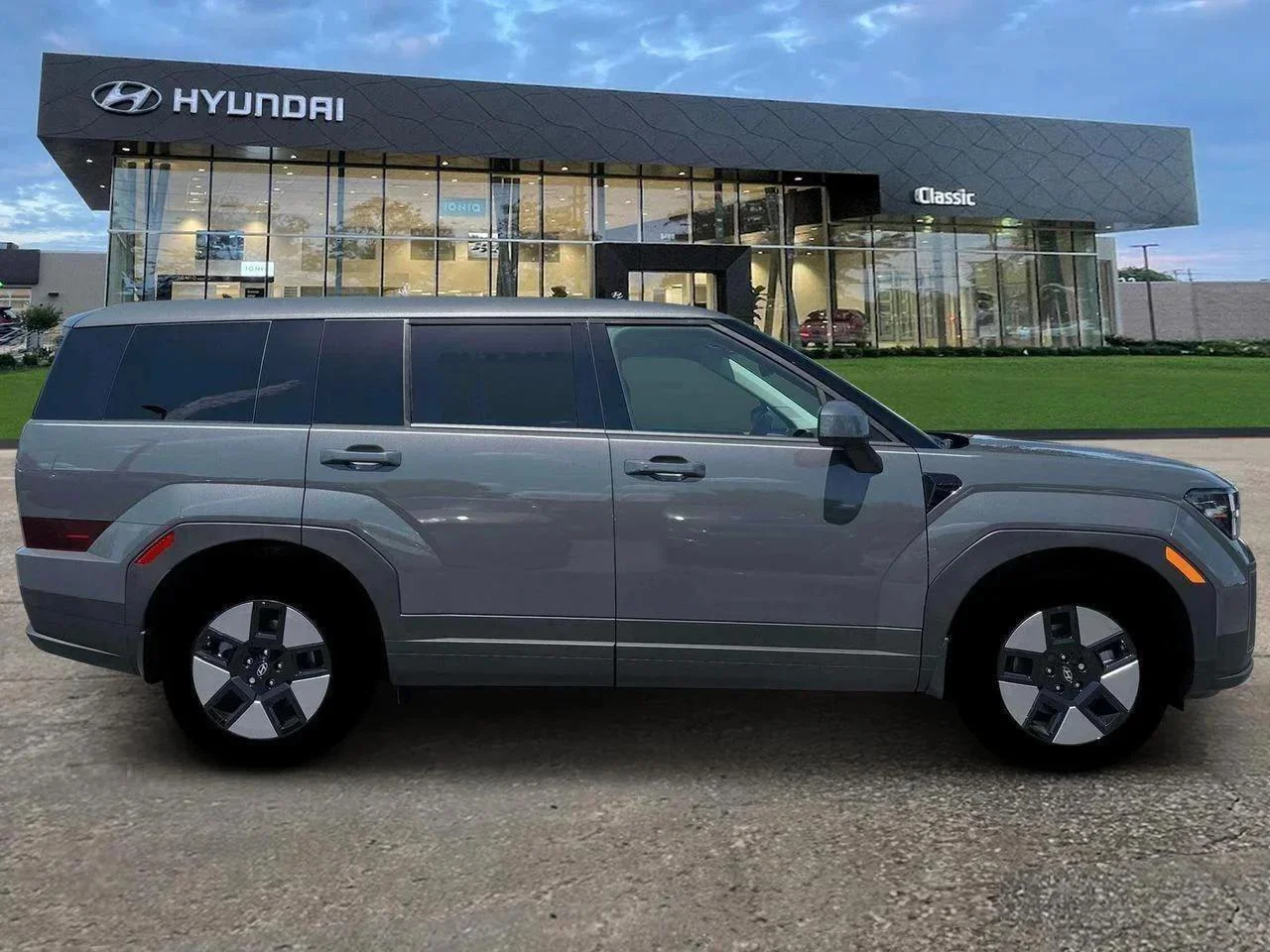 New 2026 Ecotronic Gray Metallic Hyundai SE image 9