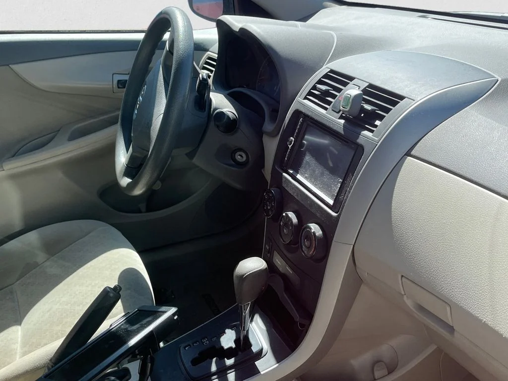 Used 2009 Red Toyota LE image 5