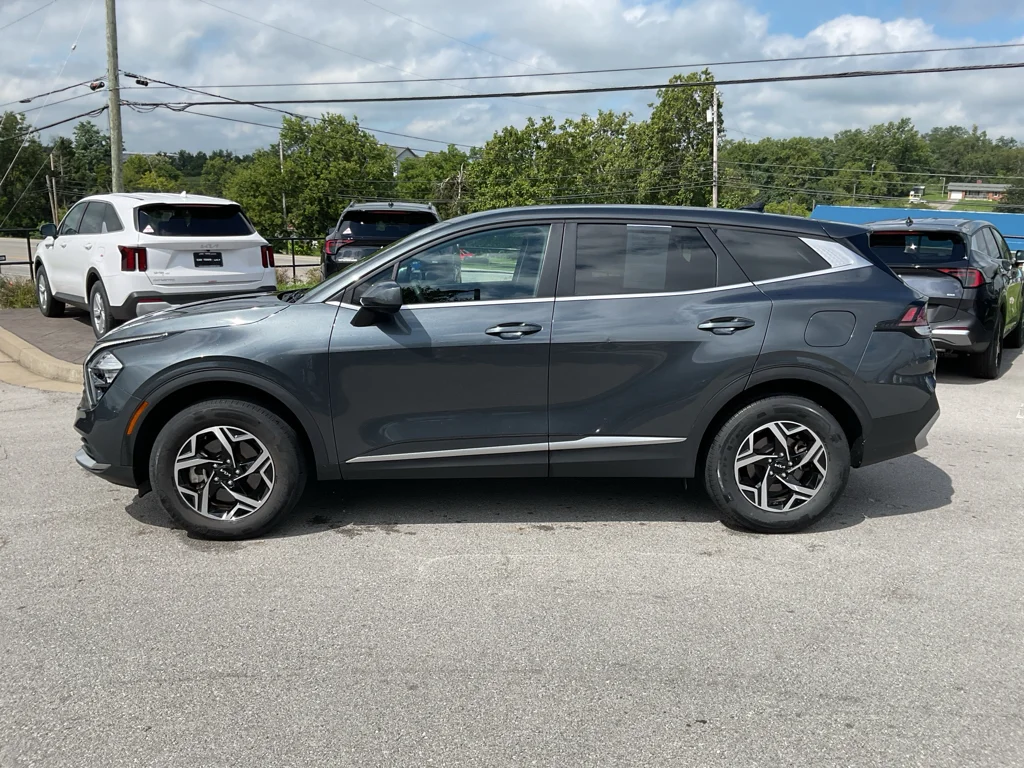 Used 2023 Gravity Gray Kia LX image 5