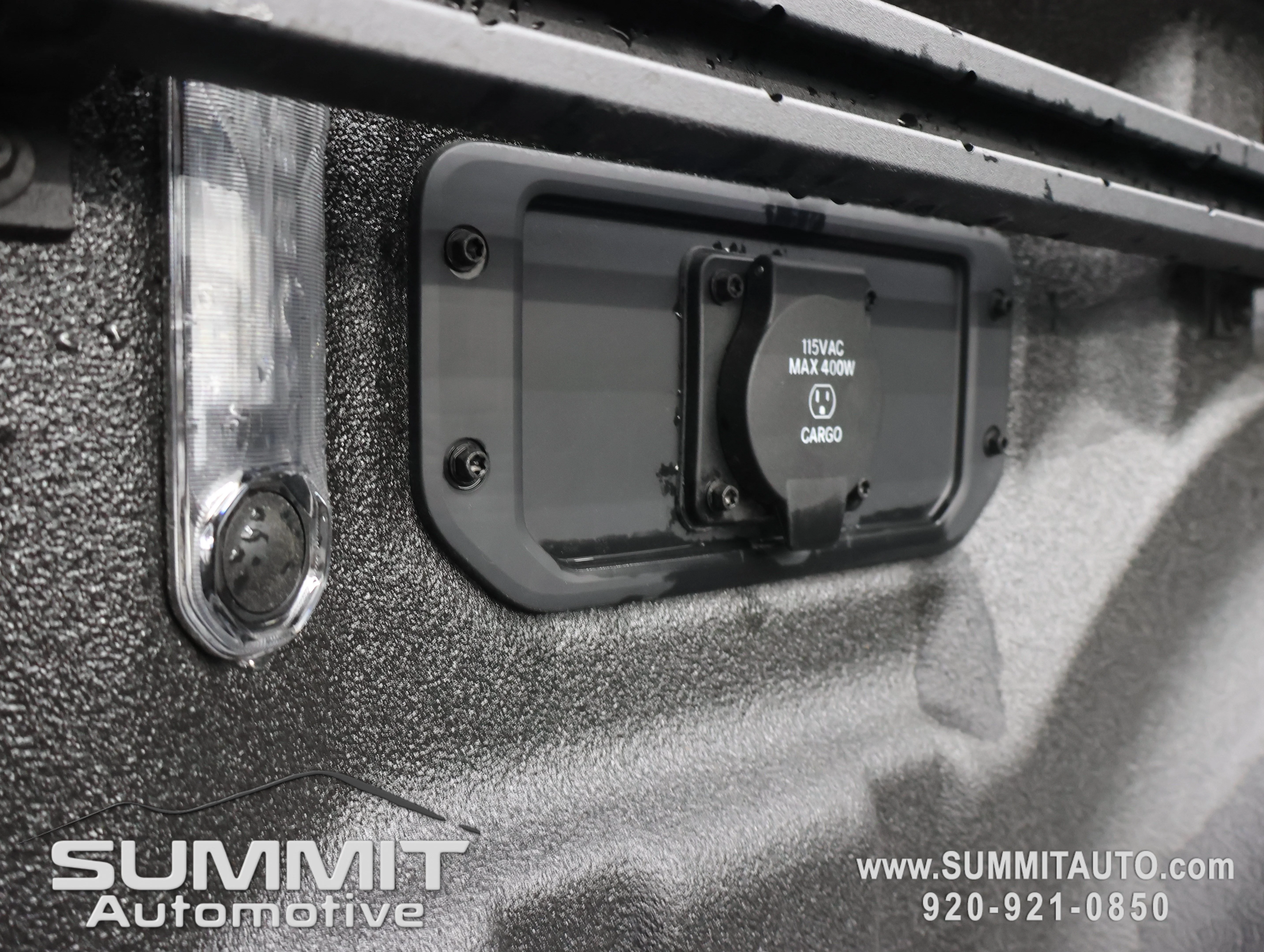 New 2026 Diamond Black Crystal Pearl-Coat Exterior Paint RAM Big Horn/Lone Star image 31
