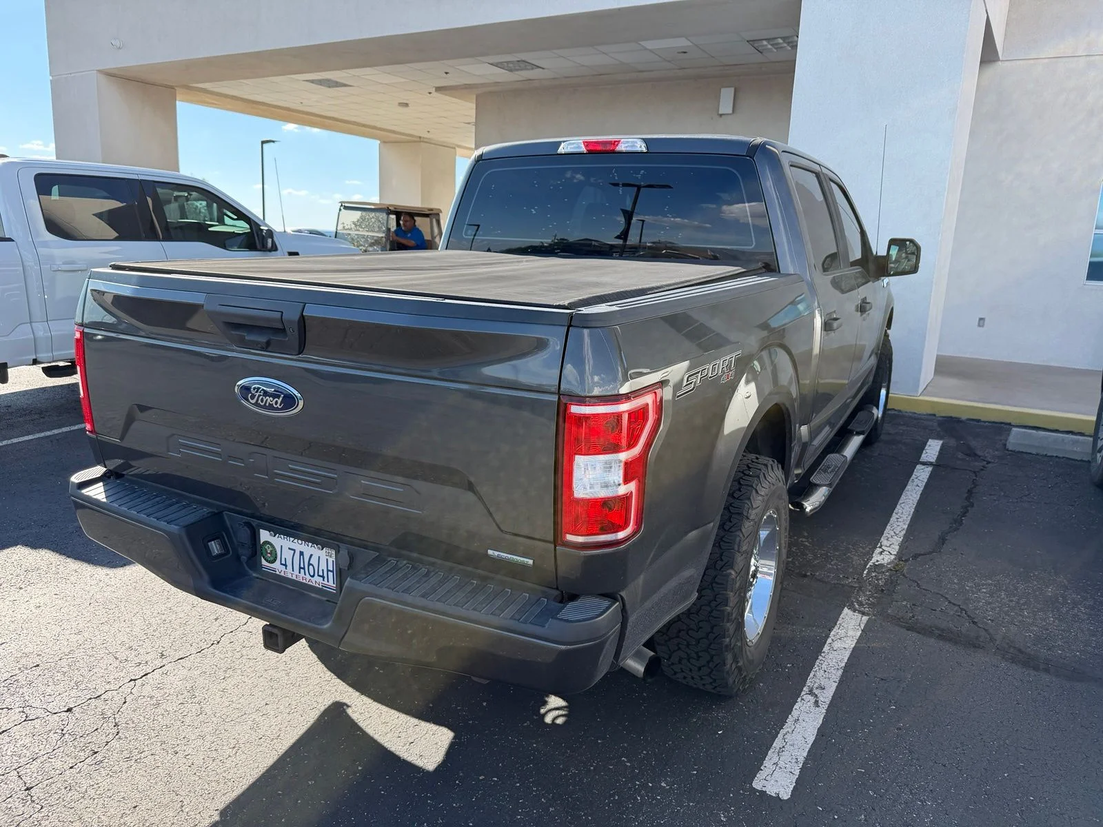 Used 2020 Magnetic Ford XL image 9