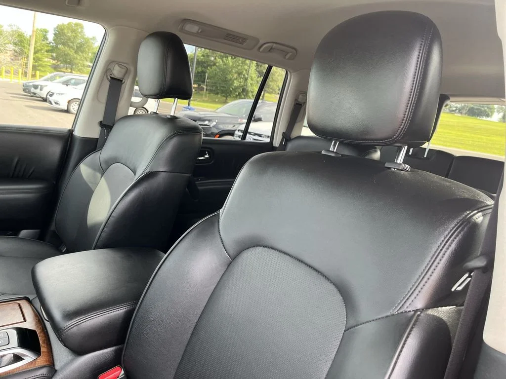 Used 2024 Blue Nissan SL image 11