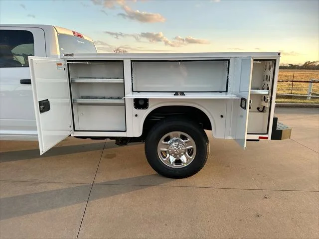 New 2026 Bright White Clear-Coat Exterior Paint RAM Tradesman image 22