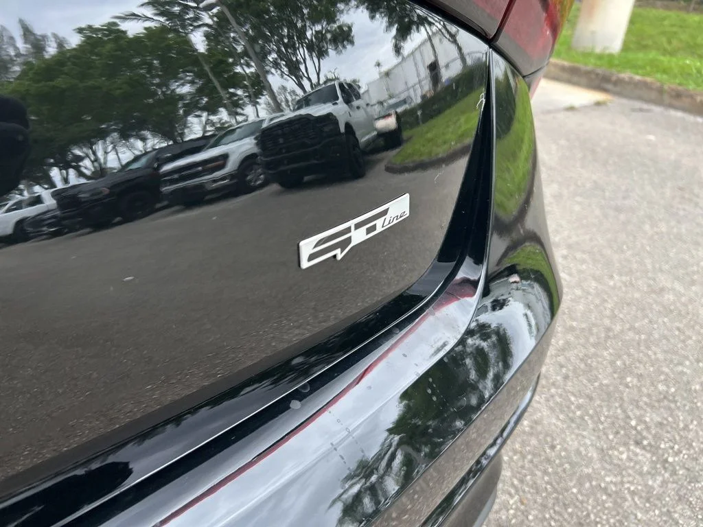 Used 2025 Black Kia GT-Line image 22