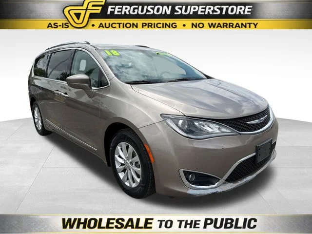 2018 Chrysler Pacifica Touring L's photo