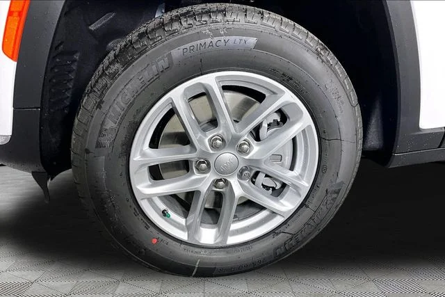 New 2026 White Jeep Laredo image 13
