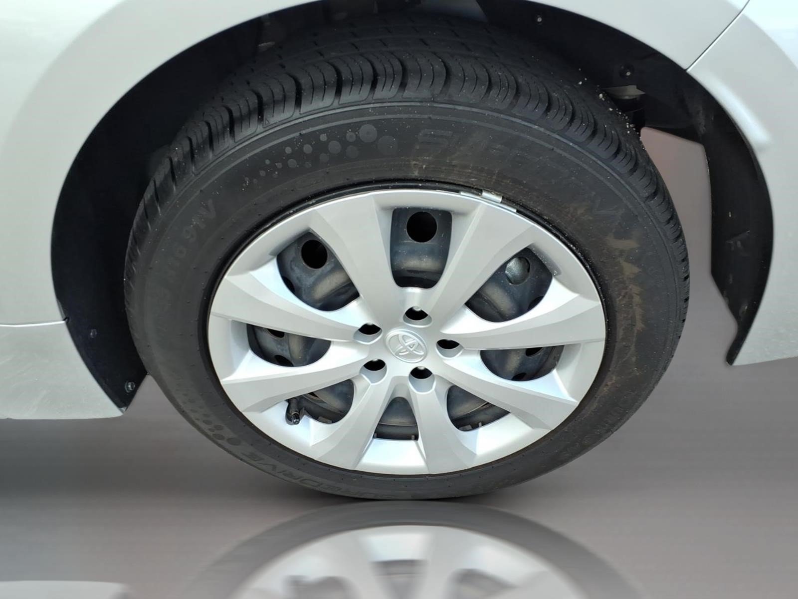 2023 Toyota Corolla LE - Photo 11
