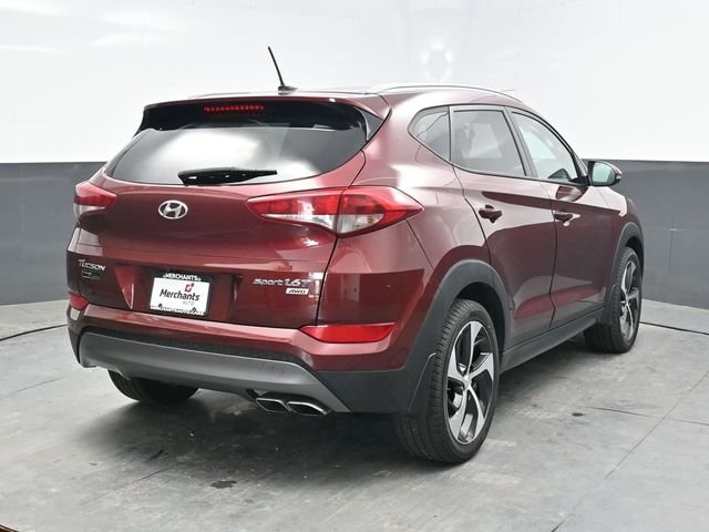 Used 2016 Red Hyundai Sport image 6