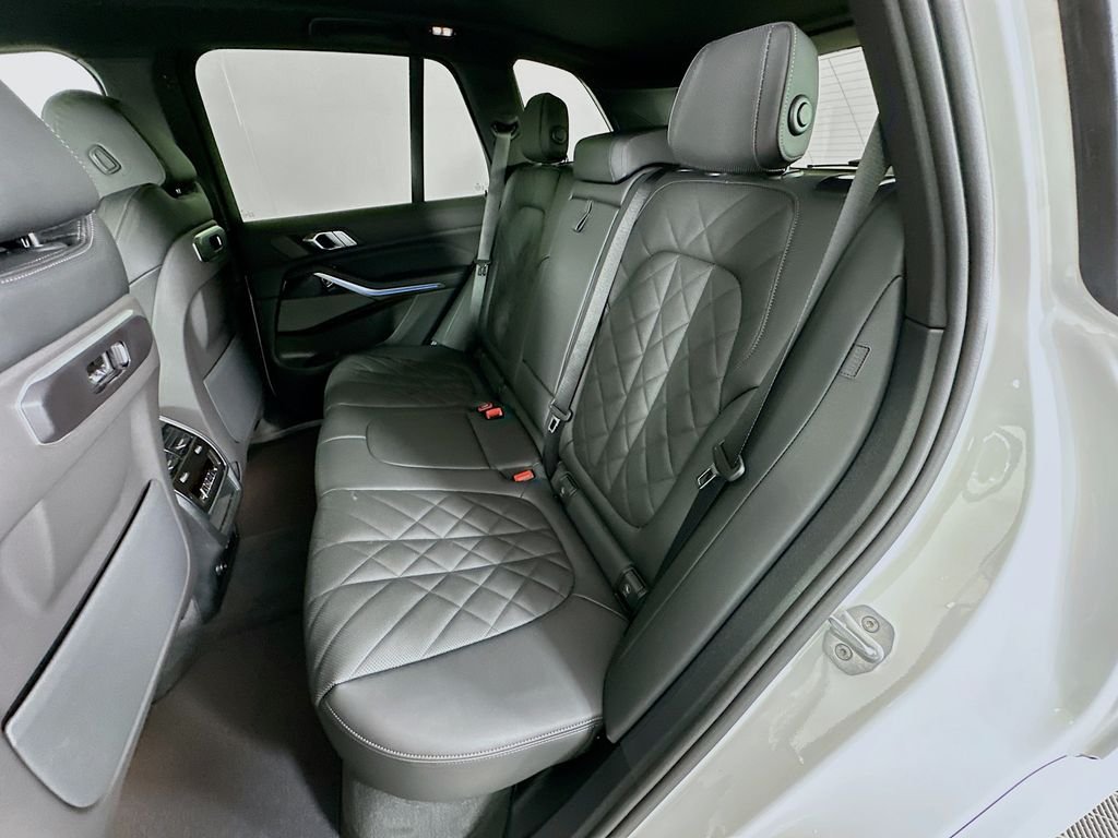 New 2026 Mineral White Metallic BMW xDrive50e image 17
