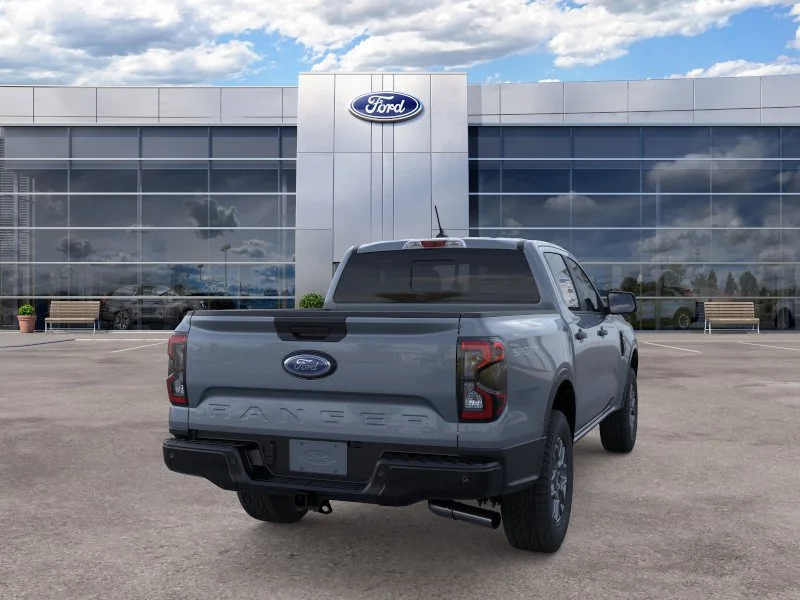 New 2025 Azure Gray Metallic Tri-coat Ford XLT image 30
