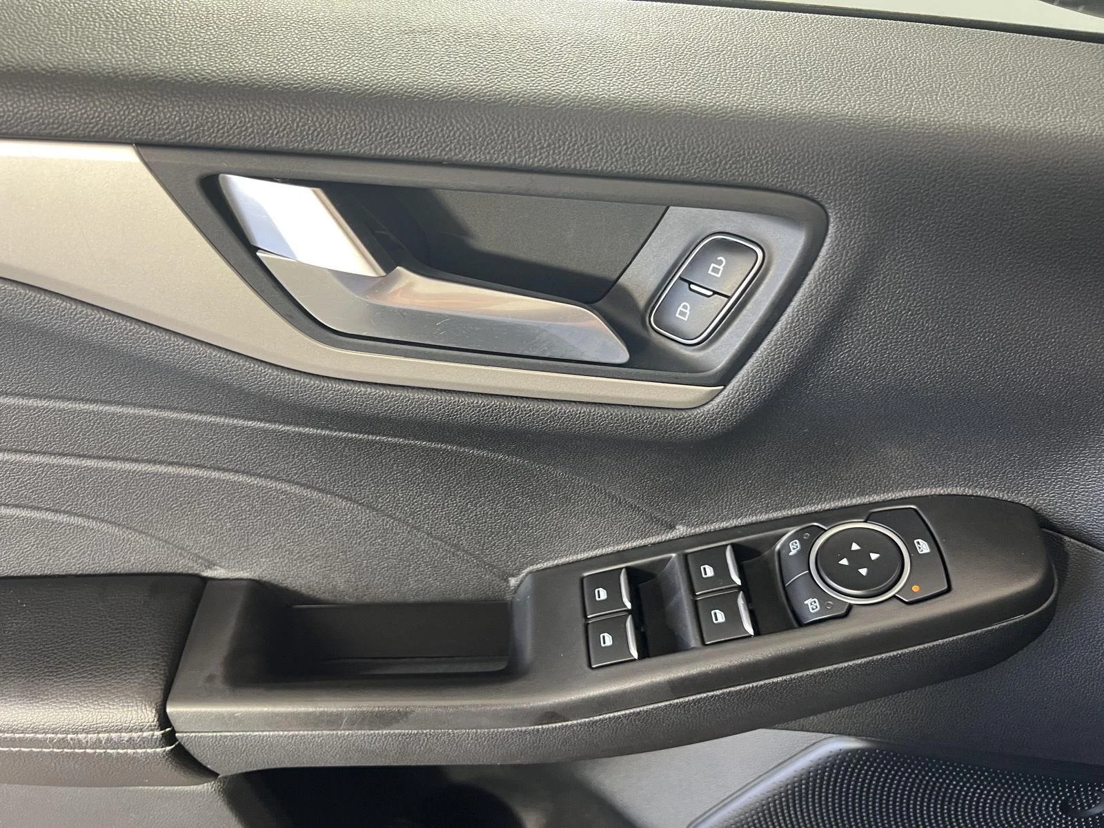 Used 2021 Carbonized Grey Ford SE image 8