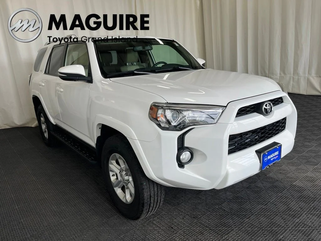 Used 2018 White Toyota SR5 Premium image 33