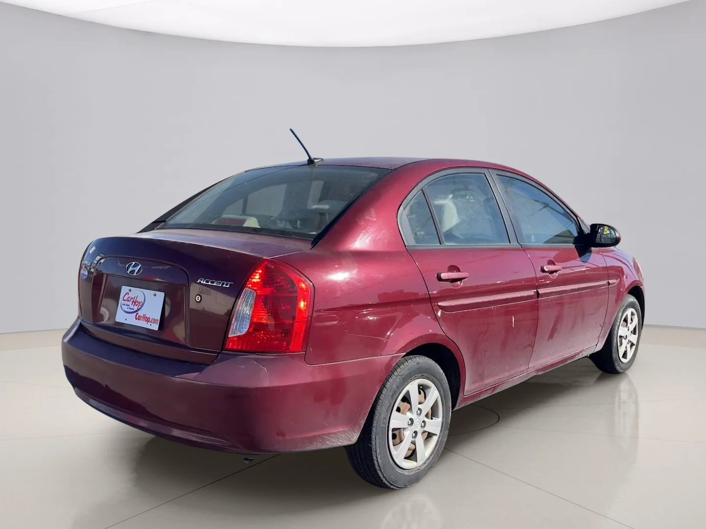 Used 2009 Red Hyundai  image 6
