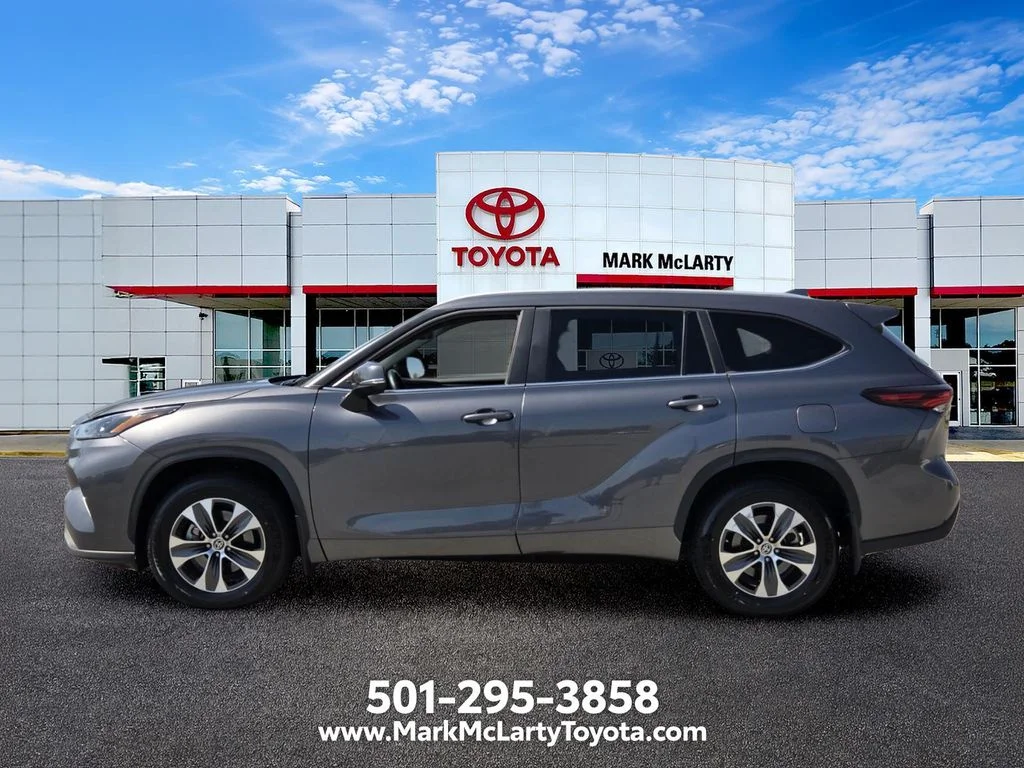Used 2025 Gray Toyota XLE image 2