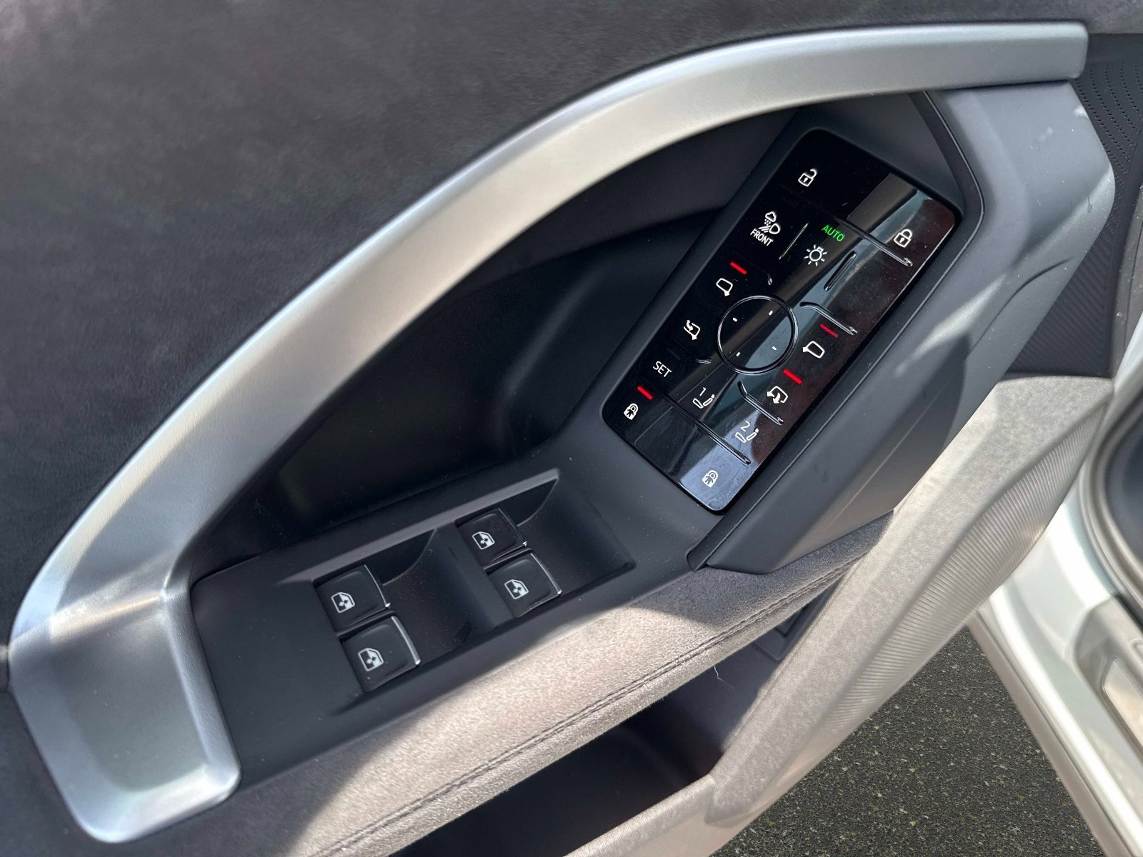 New 2026 Glacier White Metallic Audi Premium Plus image 17