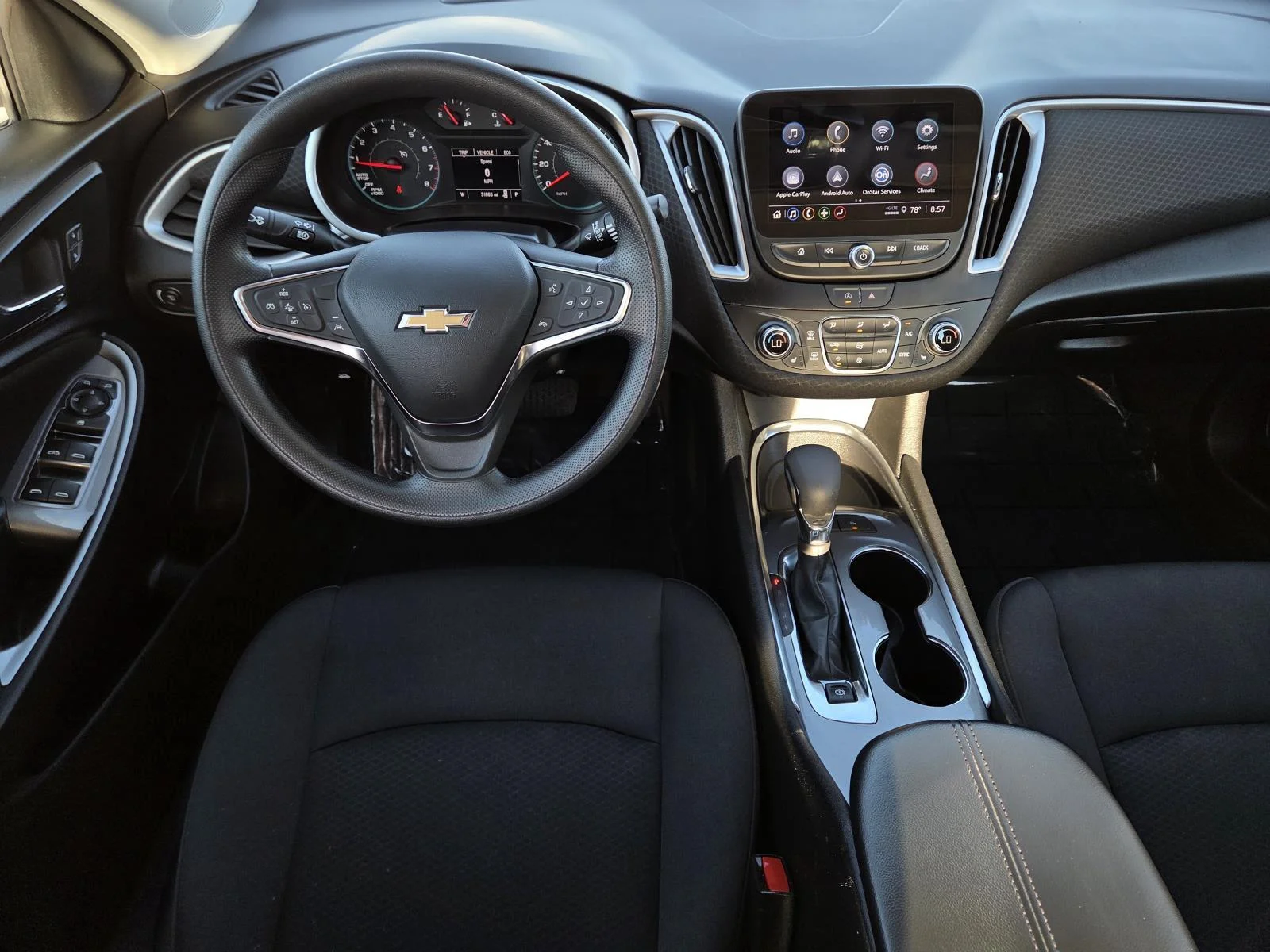 Used 2025 Summit White Chevrolet LT image 11