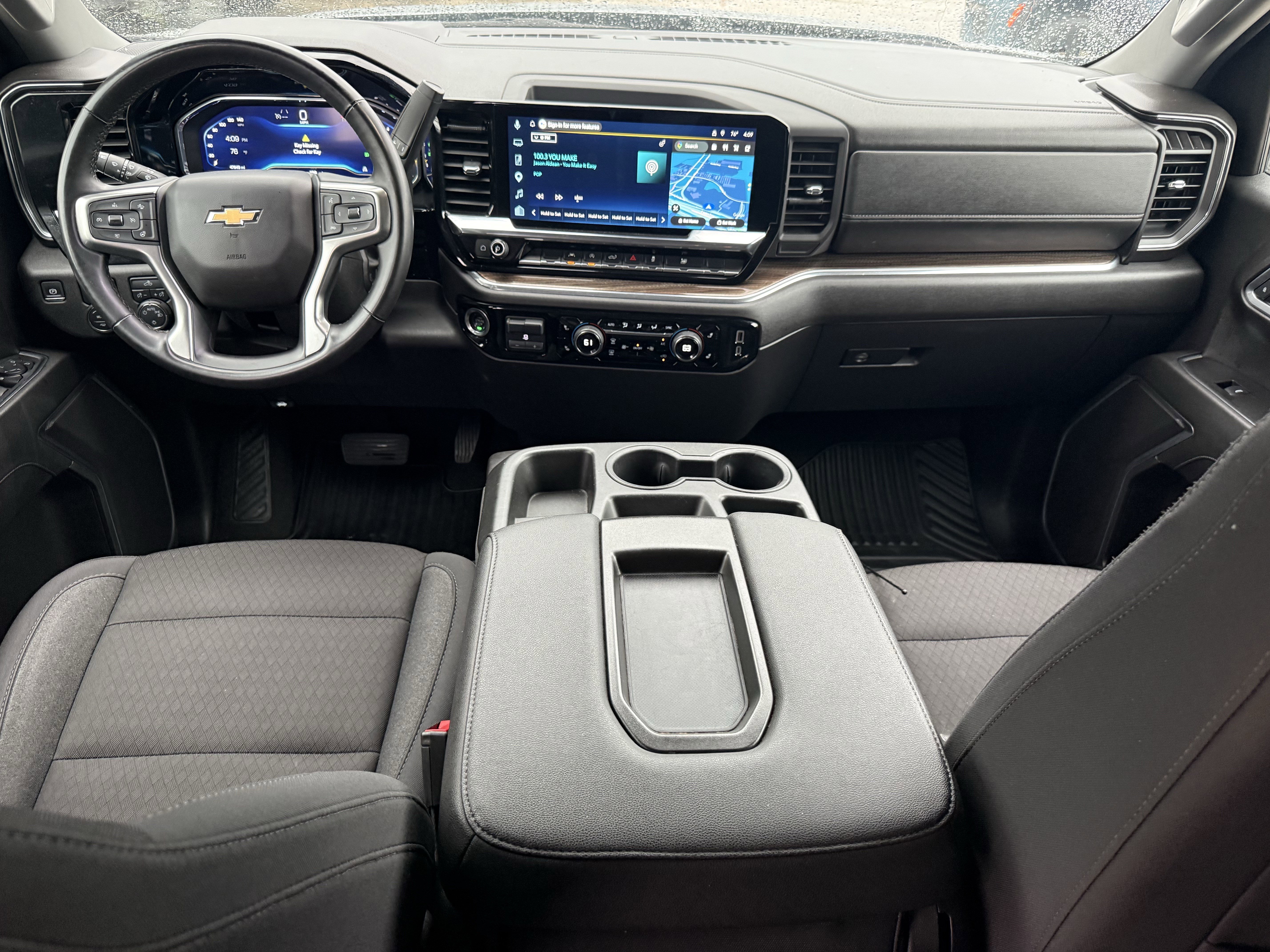 Used 2025 Sterling Gray Metallic Chevrolet  image 12