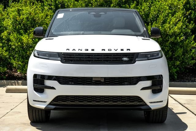 New 2026 Ostuni Pearl White Premium Metallic Land Rover Dynamic SE image 6