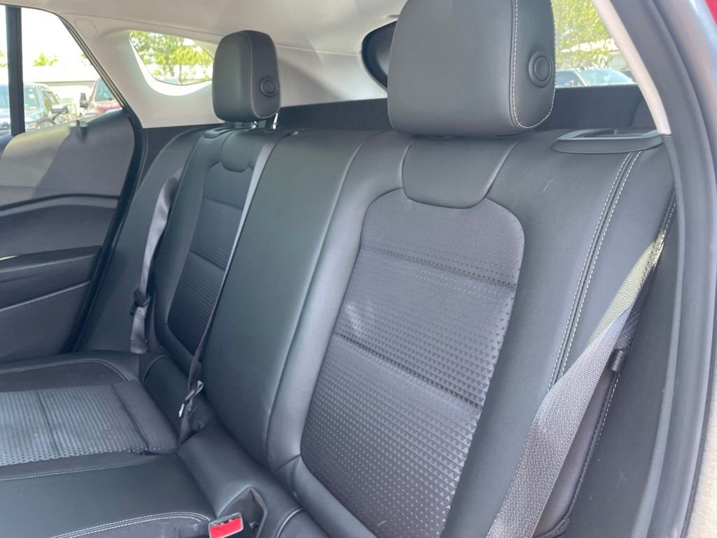Used 2025 Red Chevrolet LT image 29