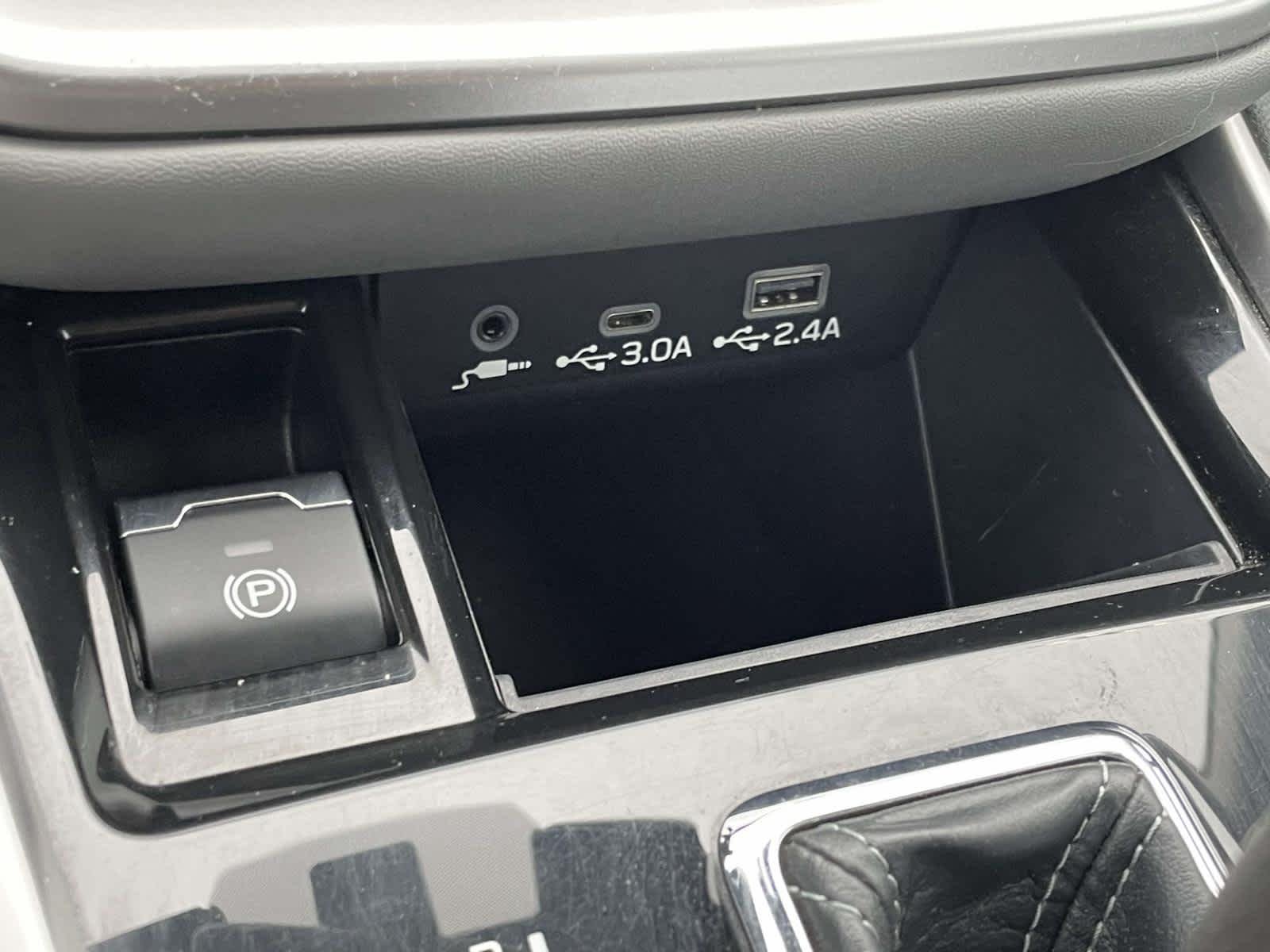 Used 2025 Crystal Black Silica Subaru Premium image 36